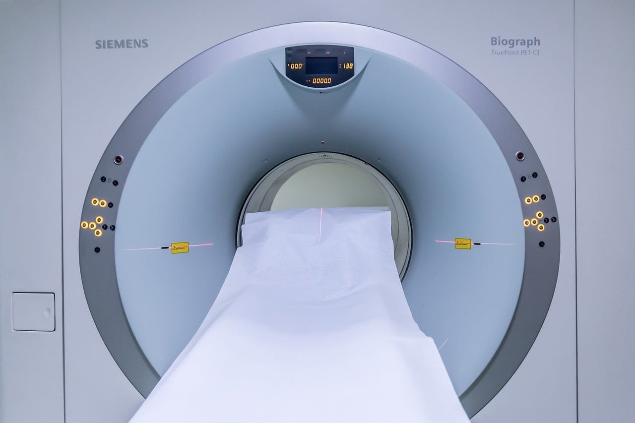 האם צריך לצום לפני MRI?